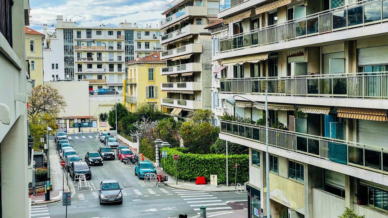 Elegant, Spacious, Central Nice Exterior foto