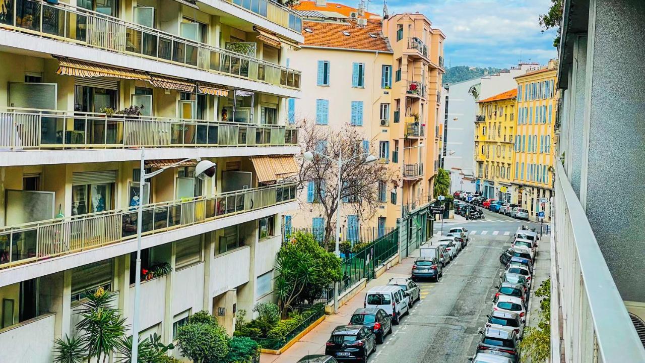 Elegant, Spacious, Central Nice Exterior foto